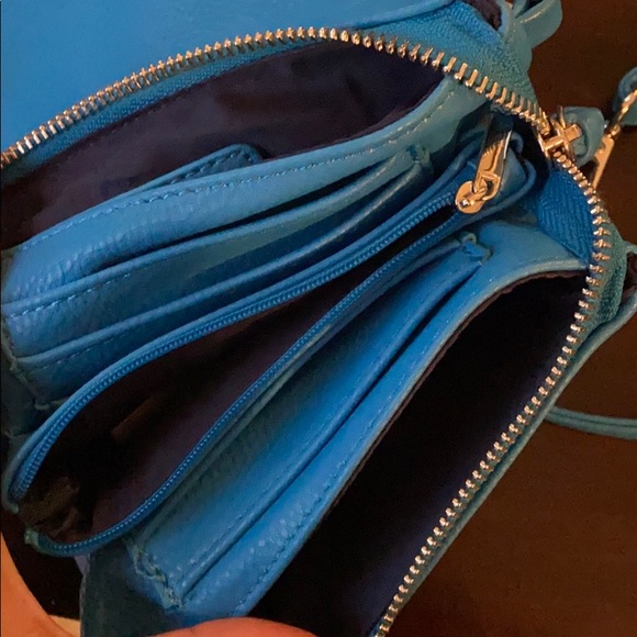 Blue Crossbody/wristlet Bag - Picture 4 of 5